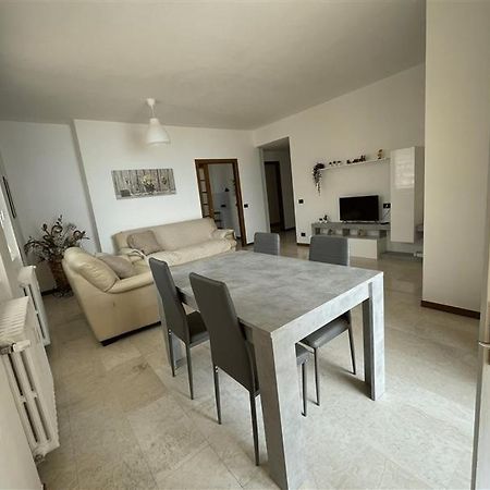 Iseolakerental - Casa Pluto Lovere Zewnętrze zdjęcie